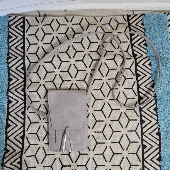 HARPER CROSSBODY in LIGHT GRAY - Picture 3 of 12